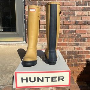 Hunter two-tone zip boots